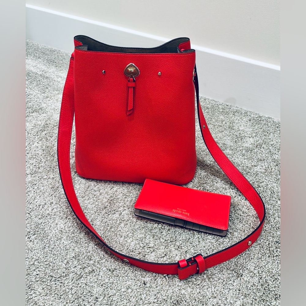 Kate Spade Red Two-Way Bucket Bag and Wallet Set - Picture 2 of 11